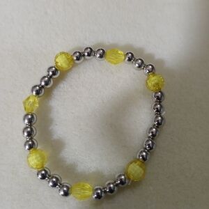 NWT Handcrafted Silver and Lemon Yellow Beaded Bracelet.